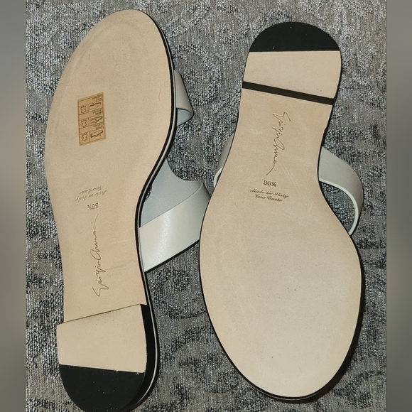 NWB Giorgio Armani Leather Sandals Authentic! Gorgeous! - Picture 14 of 16